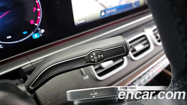 Mercedes-Benz GLE-Class 2023 — фото 9