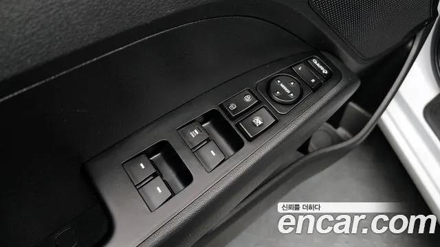 Hyundai AVANTE 2018 — фото 19