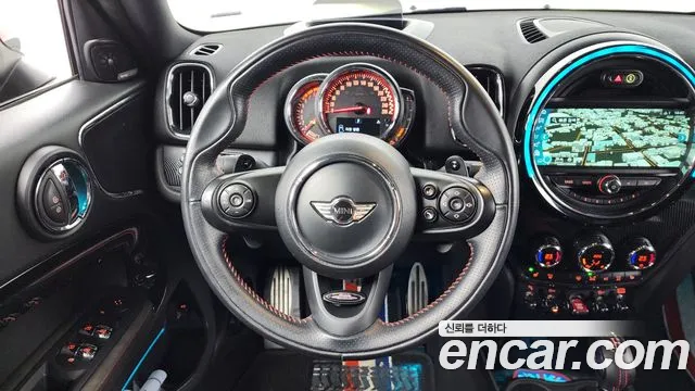 Mini Countryman 2018 — фото 13