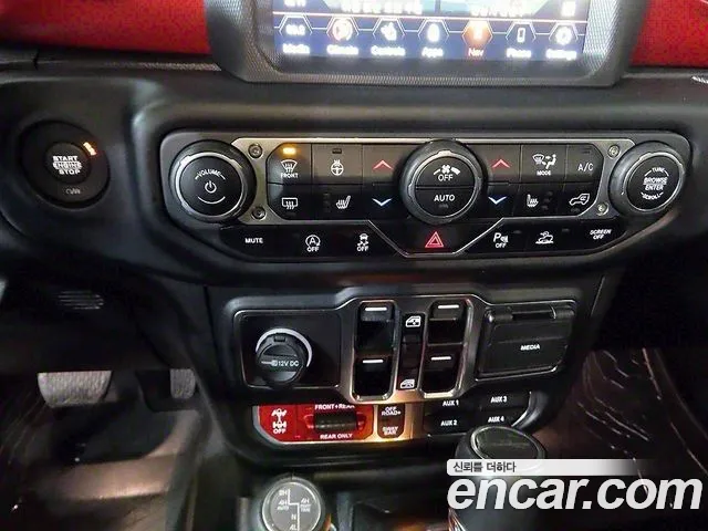 Jeep Gladiator 2023 — фото 16