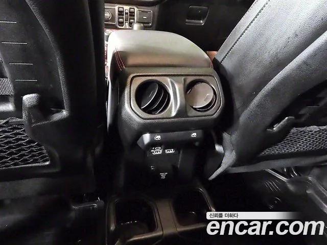 Jeep Gladiator 2023 — фото 18