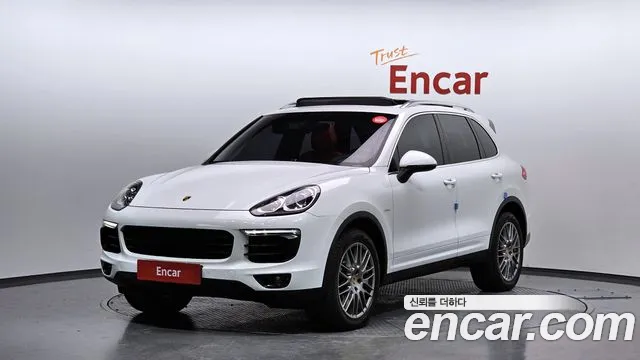 Porsche Cayenne 2016 — фото 1