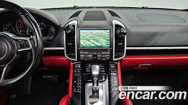 Porsche Cayenne 2016 — фото 15