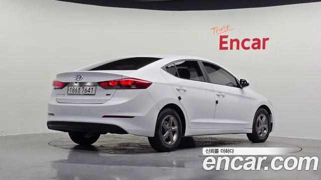 Hyundai AVANTE 2017 — фото 2