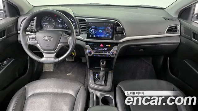 Hyundai AVANTE 2017 — фото 7