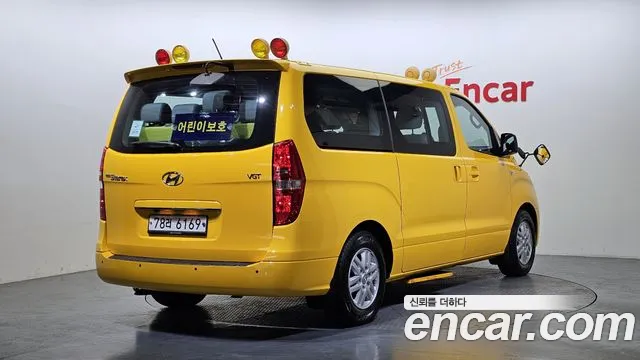 Hyundai Starex 2018 — фото 2