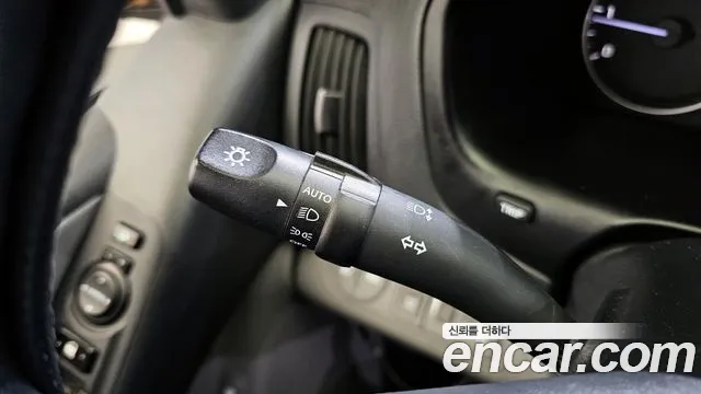 Hyundai Starex 2018 — фото 16
