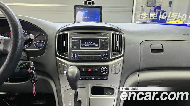 Hyundai Starex 2018 — фото 18