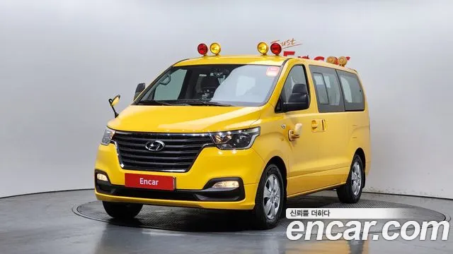 Hyundai Starex 2019 — фото 1