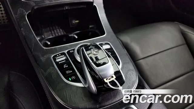 Mercedes-Benz E-Class 2020 — фото 9