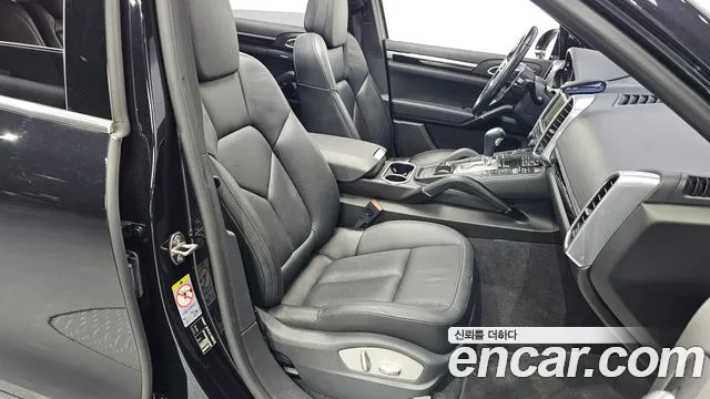 Porsche Cayenne 2016 — фото 10