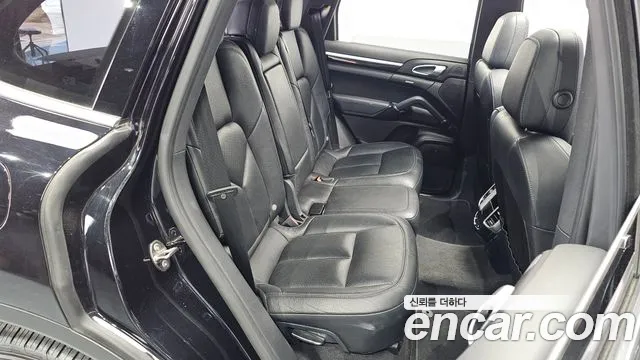 Porsche Cayenne 2016 — фото 12