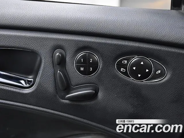 Mercedes-Benz CLS-Class 2007 — фото 15
