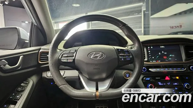 Hyundai Ioniq 2018 — фото 13
