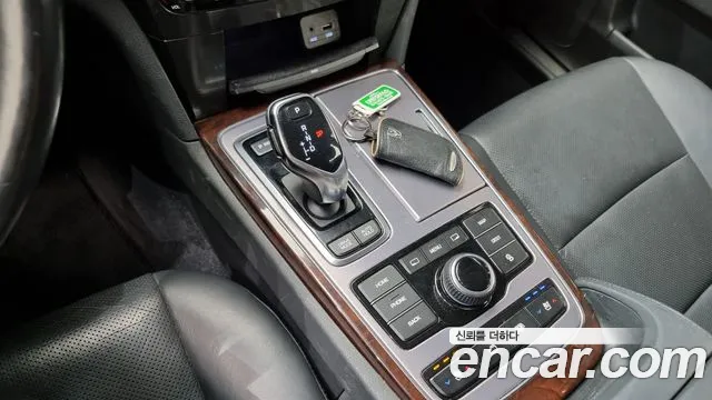 Hyundai Equus 2014 — фото 9