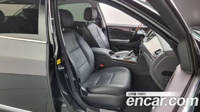 Hyundai Equus 2014 — фото 10