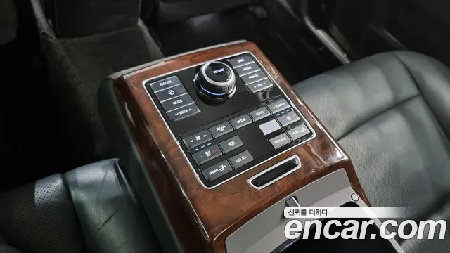 Hyundai Equus 2014 — фото 19