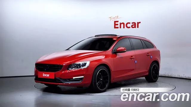Volvo V60 2018 — фото 1