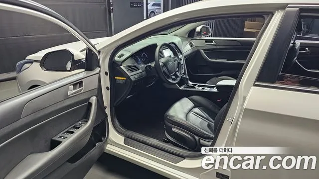 Hyundai Sonata 2016 — фото 11