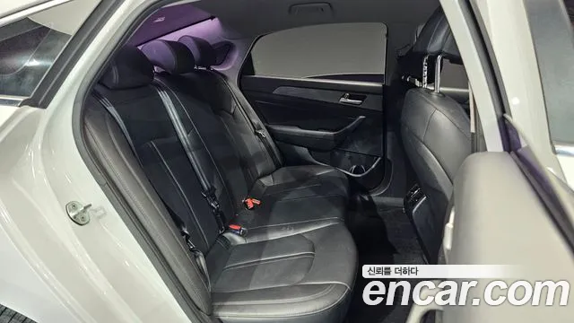 Hyundai Sonata 2016 — фото 12
