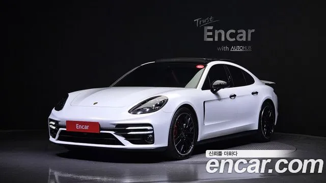 Porsche Panamera 2021 — фото 1