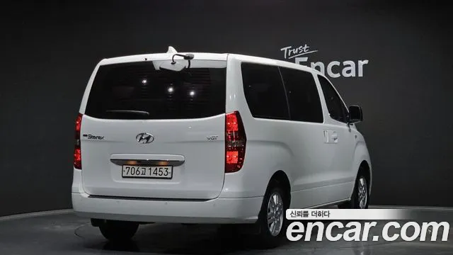 Hyundai Starex 2018 — фото 2