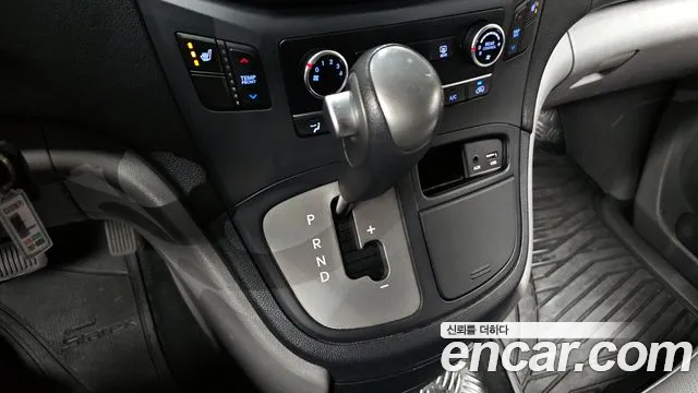 Hyundai Starex 2018 — фото 9