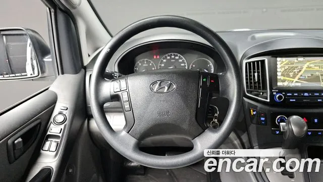 Hyundai Starex 2018 — фото 13