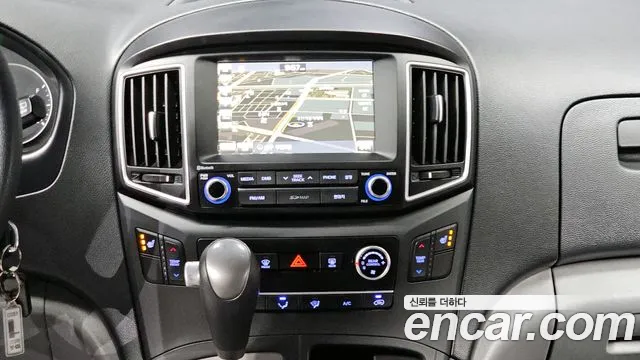 Hyundai Starex 2018 — фото 14