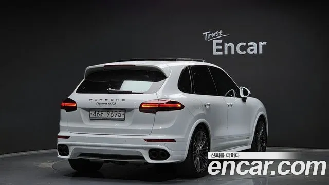Porsche Cayenne 2016 — фото 2