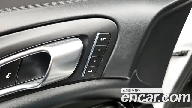 Porsche Cayenne 2016 — фото 17