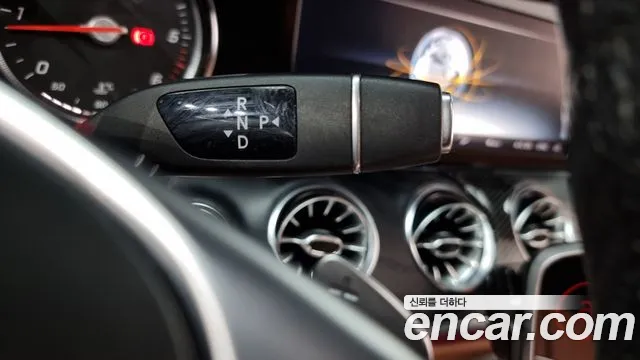 Mercedes-Benz E-Class 2018 — фото 9