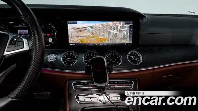 Mercedes-Benz E-Class 2018 — фото 14