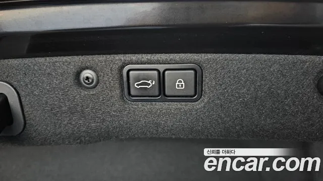 Hyundai Equus 2014 — фото 20