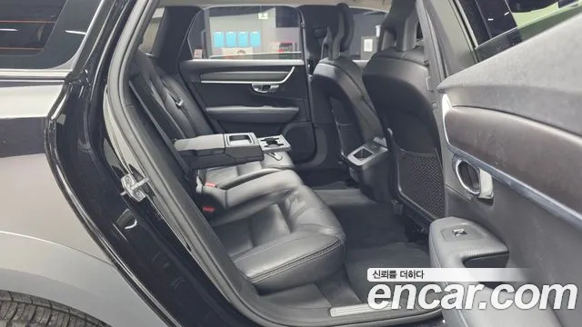 Volvo V90 2017 — фото 12