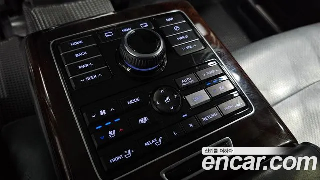 Hyundai Equus 2013 — фото 19