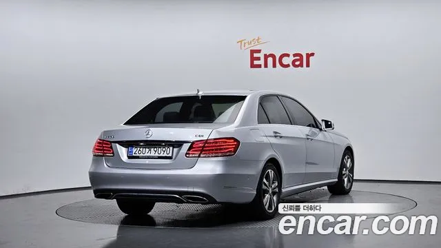 Mercedes-Benz E-Class 2014 — фото 2