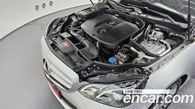 Mercedes-Benz E-Class 2014 — фото 6