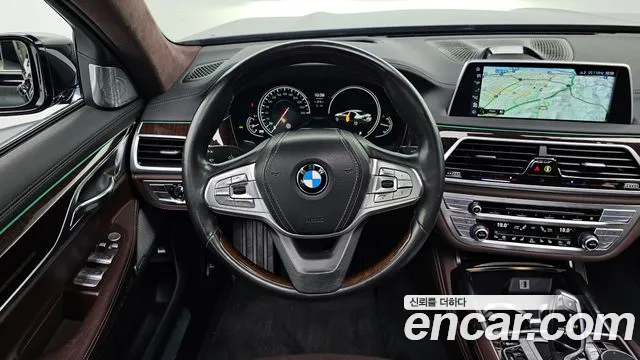 BMW 7-Series 2016 — фото 13