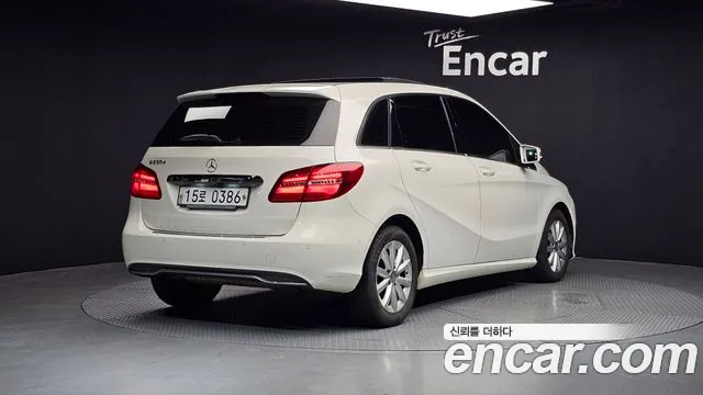 Mercedes-Benz B-Class 2016 — фото 2
