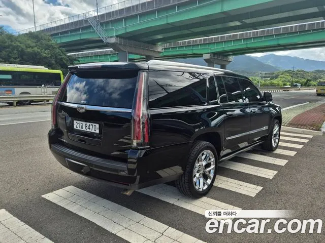 Cadillac Escalade 2017 — фото 19