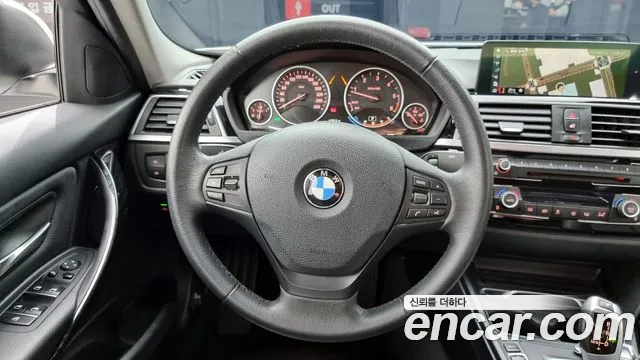 BMW 3-Series 2018 — фото 13