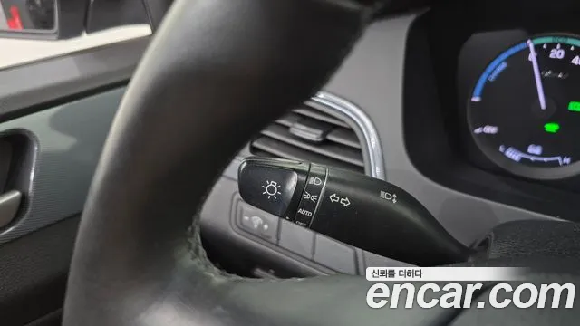 Hyundai Sonata 2016 — фото 18