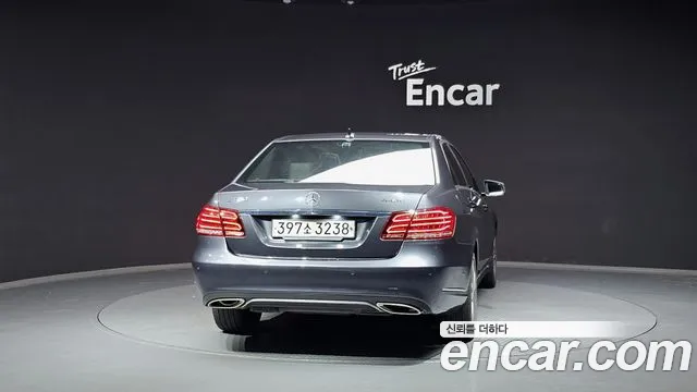 Mercedes-Benz E-Class 2016 — фото 4