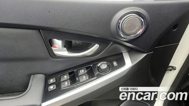KG_Mobility_Ssangyong KORANDO 2015 — фото 14
