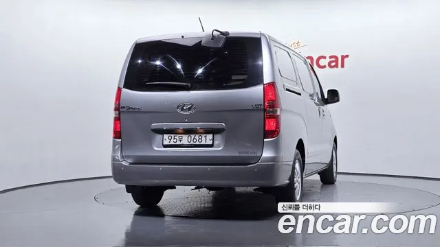 Hyundai Starex 2019 — фото 4