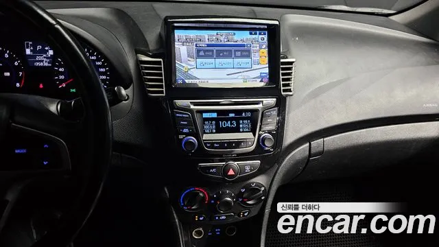 Hyundai Accent 2016 — фото 15