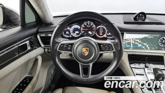 Porsche Panamera 2017 — фото 13
