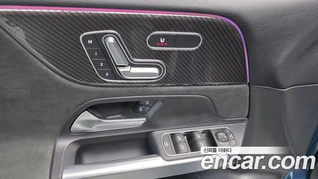 Mercedes-Benz GLB-Class 2023 — фото 13