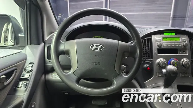 Hyundai Starex 2011 — фото 13